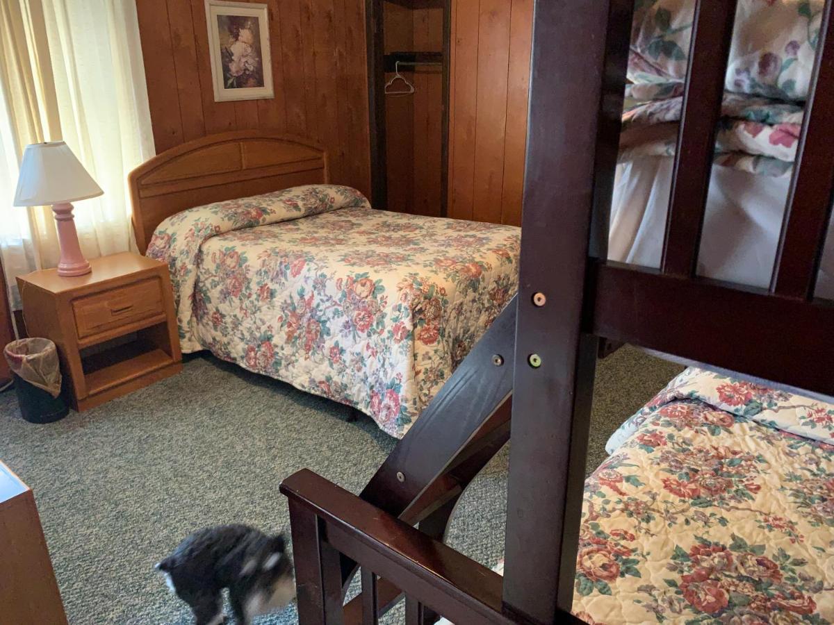 Phillips Historic Motel & Cottages Robbinsville Extérieur photo
