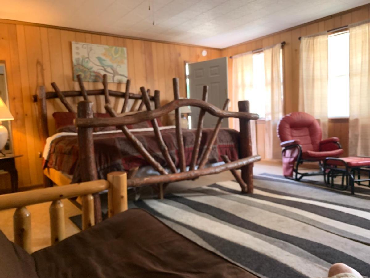 Phillips Historic Motel & Cottages Robbinsville Extérieur photo