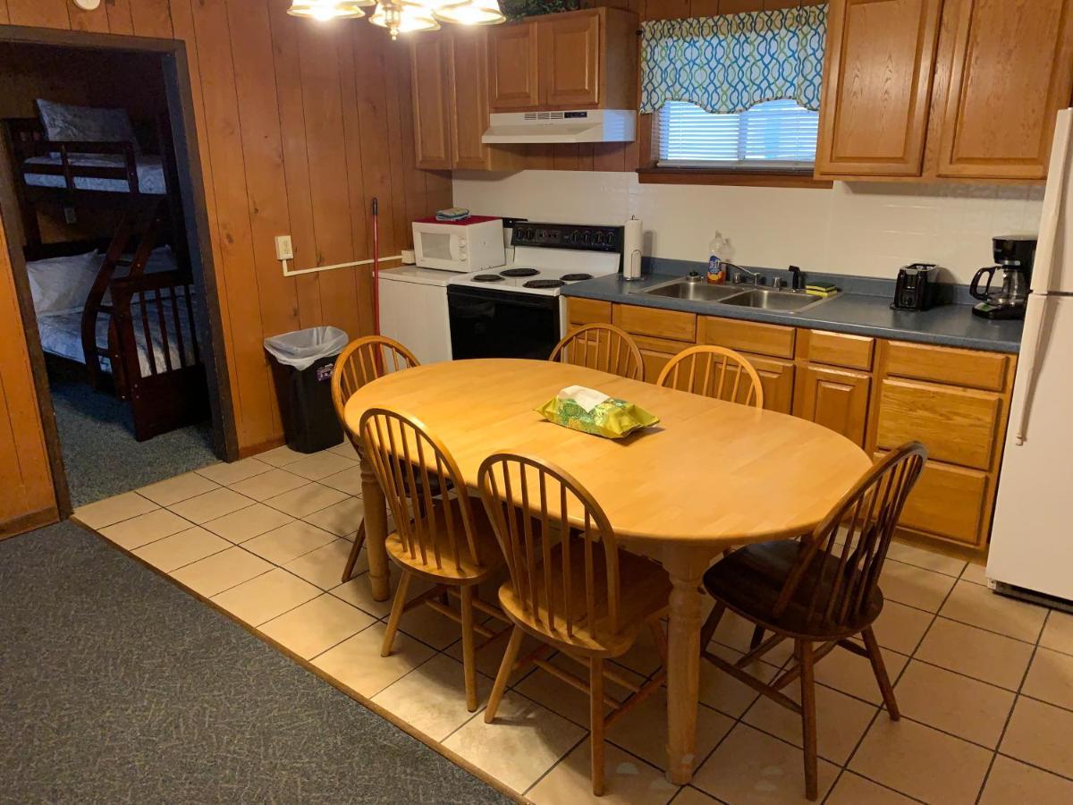 Phillips Historic Motel & Cottages Robbinsville Extérieur photo