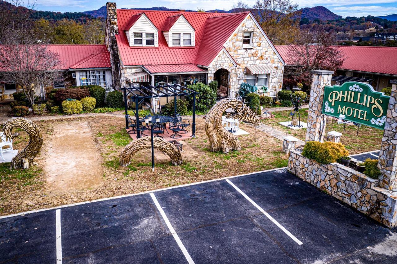 Phillips Historic Motel & Cottages Robbinsville Extérieur photo