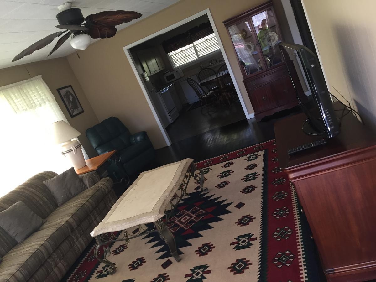 Phillips Historic Motel & Cottages Robbinsville Extérieur photo