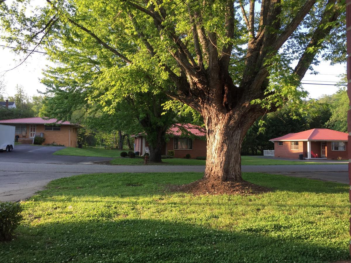 Phillips Historic Motel & Cottages Robbinsville Extérieur photo